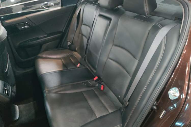 Used Honda Accord 2016 2.0L Elite Edition Left Rear Seat