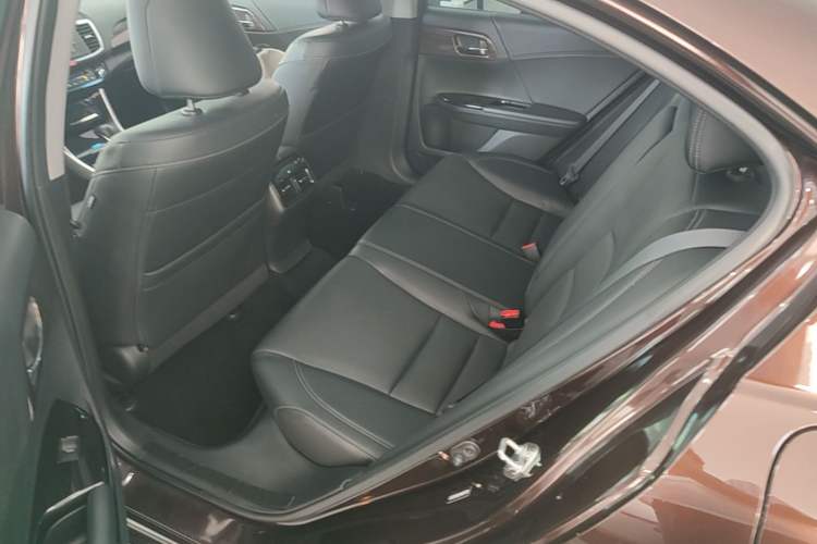 Used Honda Accord 2016 2.4L Comfort Edition Left Rear Seat