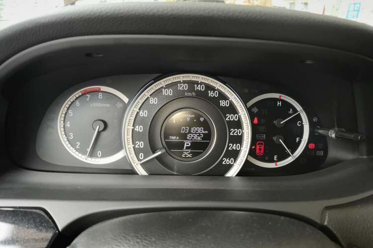 Used Honda Accord 2016 2.0L Elite Edition Odometer Close Up