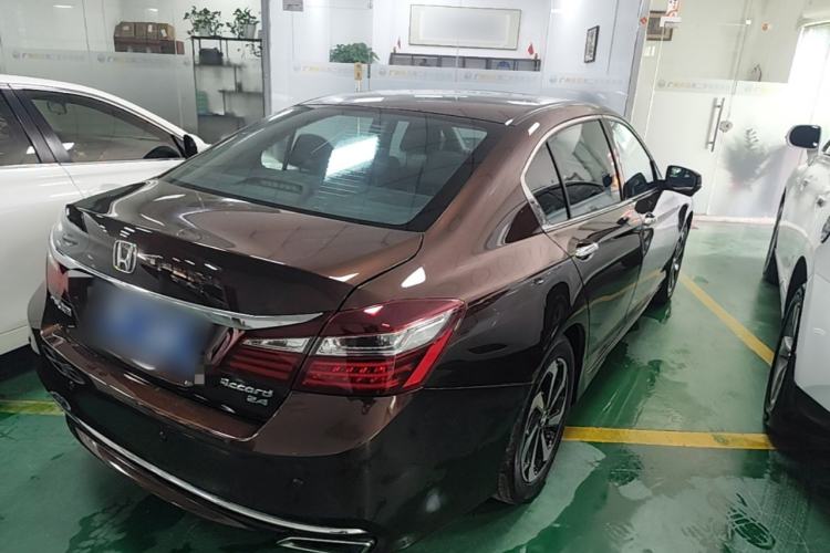 Used Honda Accord 2016 2.4L Luxury Edition Rear Right 45 Deg