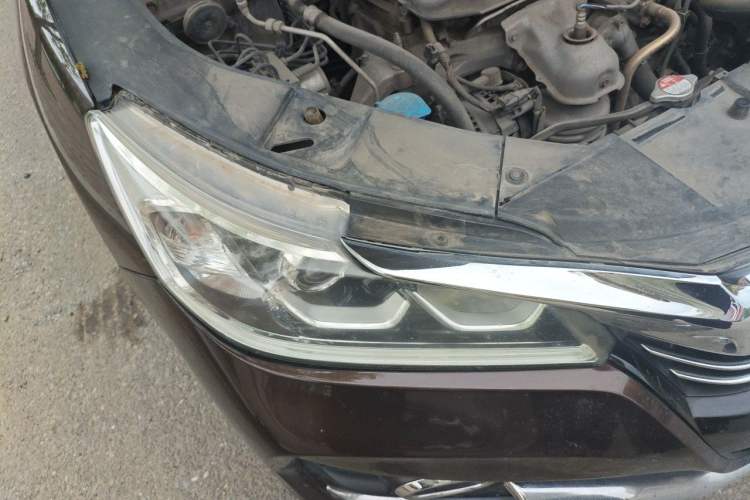 Used Honda Accord 2016 2.0L Comfort Edition Right Front Headlight