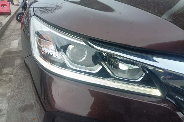 Used Honda Accord 2016 2.0L Comfort Edition Right Front Headlight