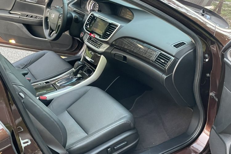 Used Honda Accord 2016 2.4L EX New Year Limited Edition Special Package Right Front Seat