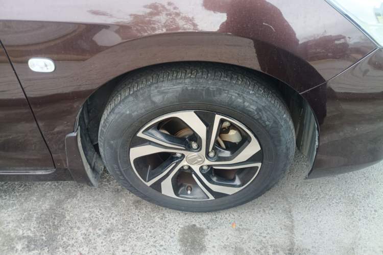 Used Honda Accord 2016 2.0L Comfort Edition Right Front Wheel Hub