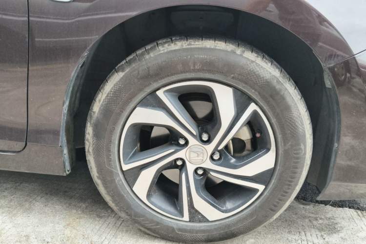 Used Honda Accord 2016 2.0L Elite Edition Right Front Wheel Hub
