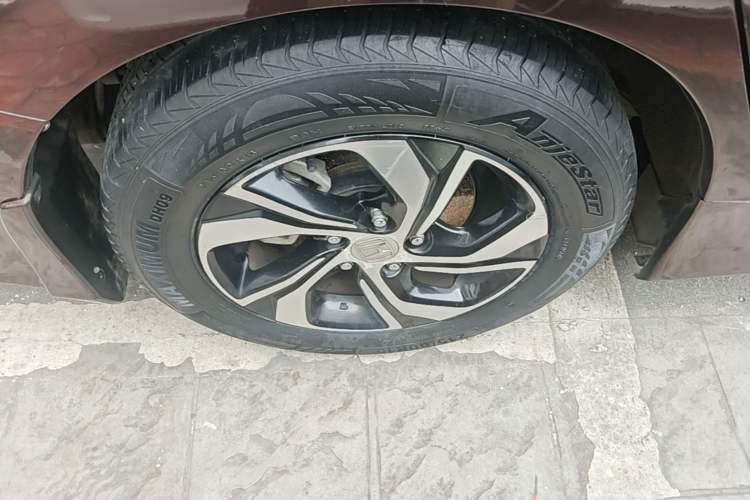 Used Honda Accord 2016 2.0L Comfort Edition Right Rear Wheel Hub
