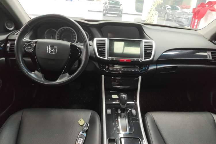 Used Honda Accord 2016 2.0L Elite Edition Center Console