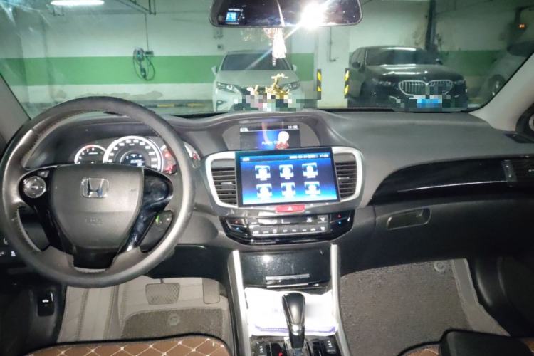 Used Honda Accord 2016 2.0L Elite Edition Center Console