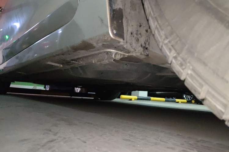 Used Honda Accord 2016 2.0L Elite Edition Chassis Front Right