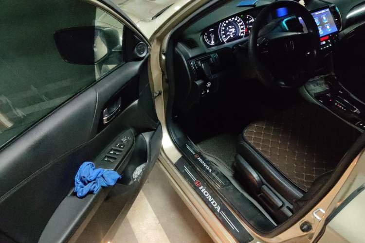 Used Honda Accord 2016 2.0L Elite Edition Driver Seat
