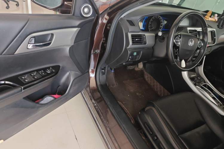 Used Honda Accord 2016 Hybrid 2.0L Rui Ling Edition Driver Seat