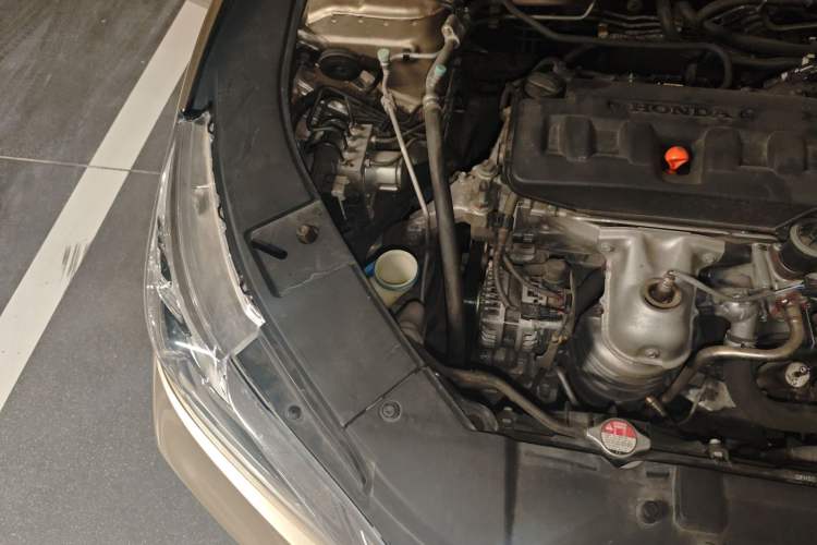 Used Honda Accord 2016 2.0L Elite Edition Engine Bay Right