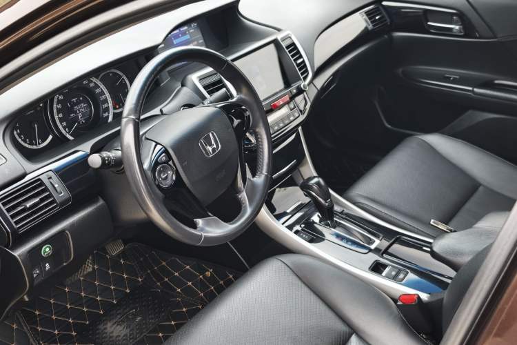 Used Honda Accord 2016 2.0L Elite Edition Exterior 5