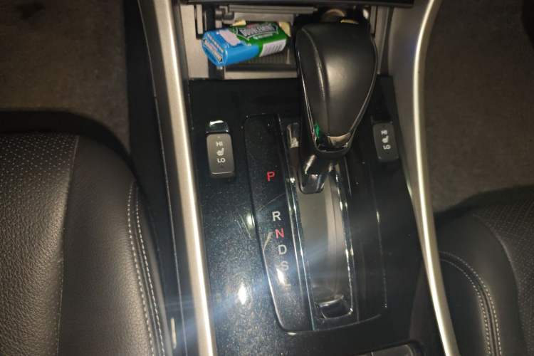 Used Honda Accord 2016 2.0L Elite Edition Gear Lever