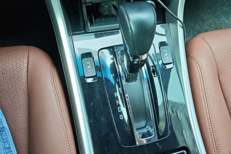 Used Honda Accord 2016 2.4L Zhi Rui Edition Gear Lever