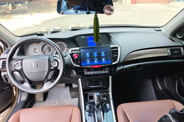Used Honda Accord 2016 2.4L Zhi Rui Edition Interior 2