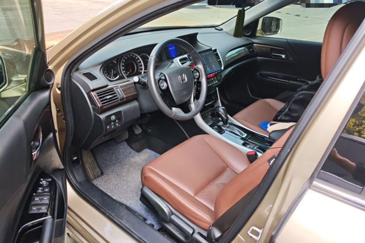 Used Honda Accord 2016 2.4L Zhi Rui Edition Interior 3