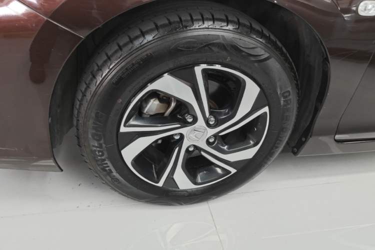 Used Honda Accord 2016 2.0L Elite Edition Left Front Wheel Hub