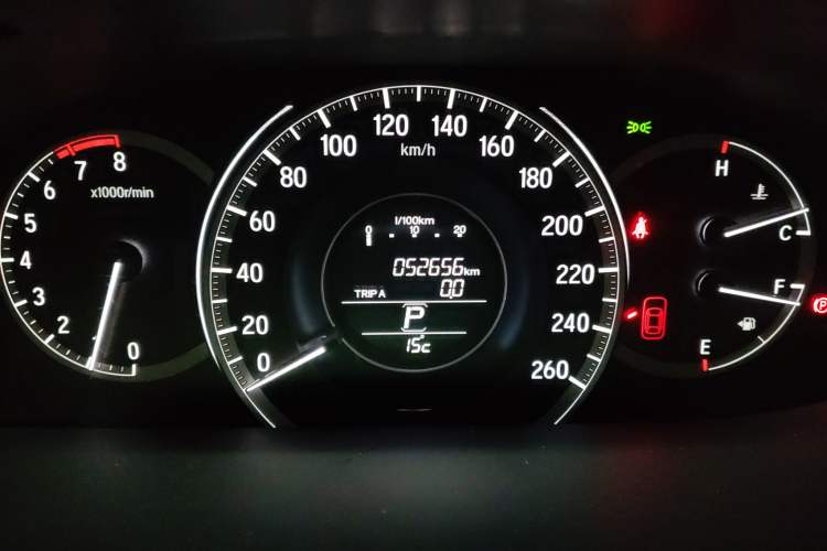 Used Honda Accord 2016 2.0L Elite Edition Odometer Close Up