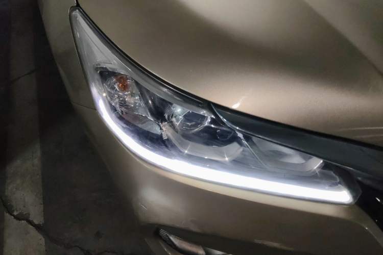 Used Honda Accord 2016 2.0L Elite Edition Right Front Headlight