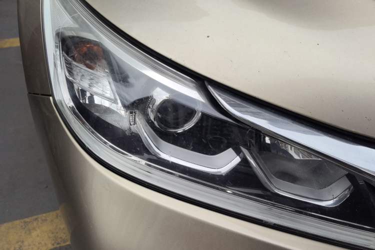Used Honda Accord 2016 2.0L Elite Edition Right Front Headlight
