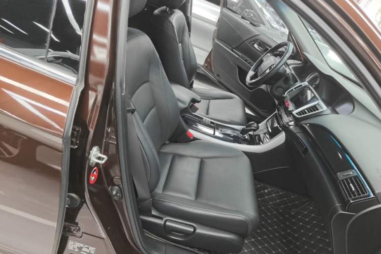 Used Honda Accord 2016 2.0L Elite Edition Right Front Seat