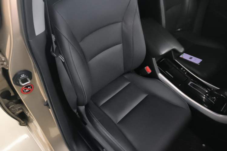 Used Honda Accord 2016 2.0L Luxury Edition Right Front Seat