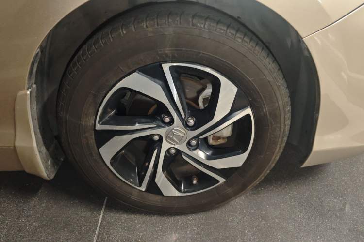 Used Honda Accord 2016 2.0L Elite Edition Right Front Wheel Hub
