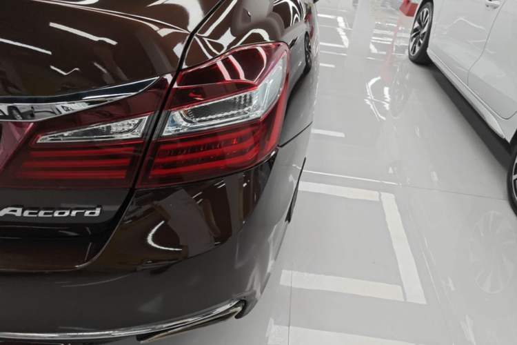 Used Honda Accord 2016 2.0L Elite Edition Right Rear Taillight