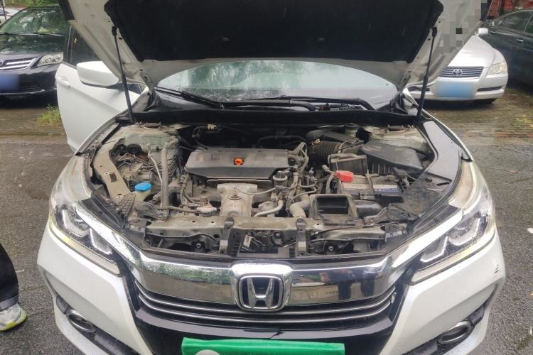 Used Honda Accord 2016 2.0L Comfort Edition Engine Bay