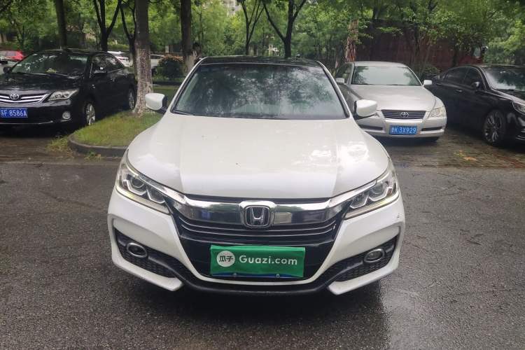 Used Honda Accord 2016 2.0L Comfort Edition Front