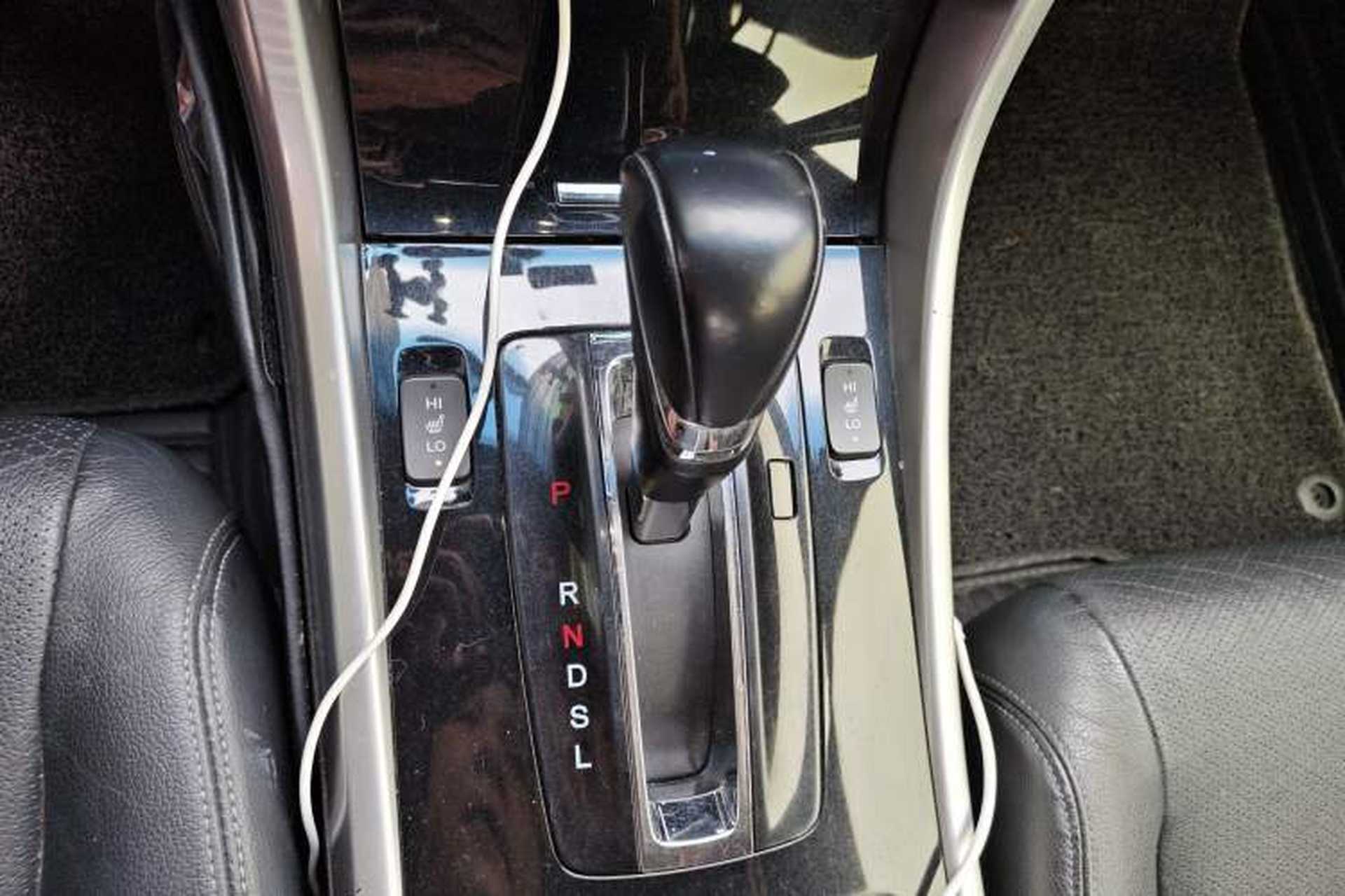 Used Honda Accord 2016 2.0L Elite Edition Gear Lever