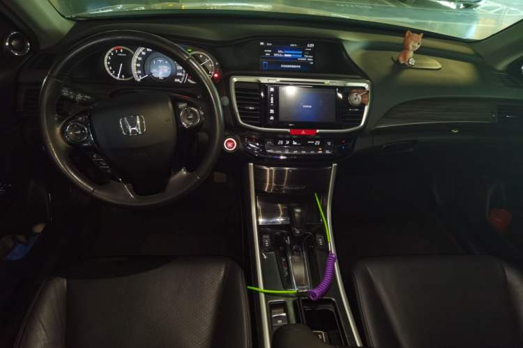 Used Honda Accord 2016 2.4L Luxury Edition Center Console