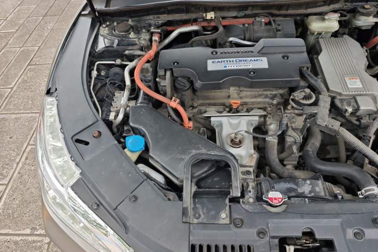 Used Honda Accord 2016 Hybrid 2.0L Rui Ling Edition Engine Bay Right