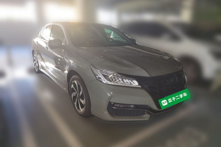Used Honda Accord 2016 2.4L Luxury Edition Front Right 45 Deg