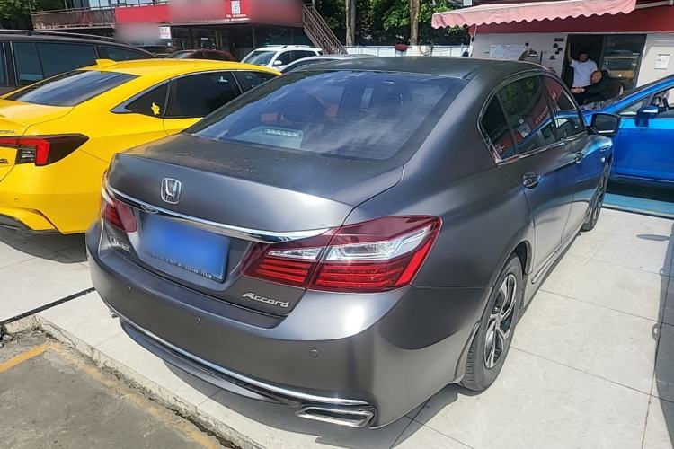 Used Honda Accord 2016 2.0L Comfort Edition Rear Right 45 Deg