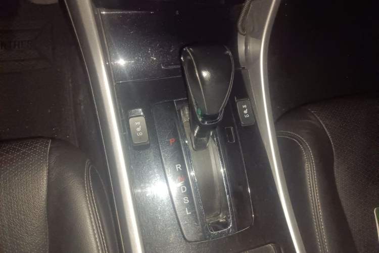 Used Honda Accord 2016 2.0L Elite Edition Gear Lever