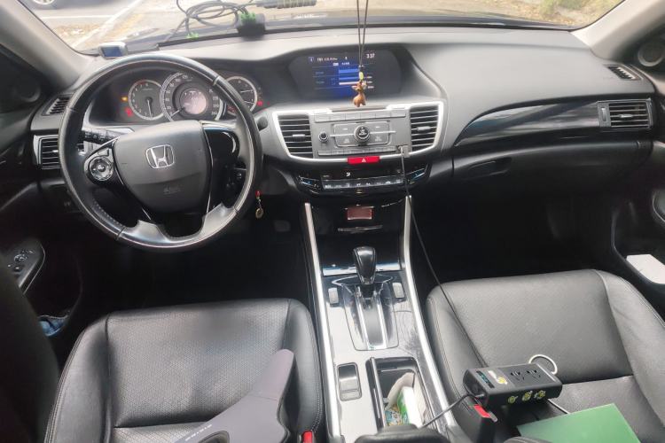Used Honda Accord 2016 2.0L Elite Edition Center Console