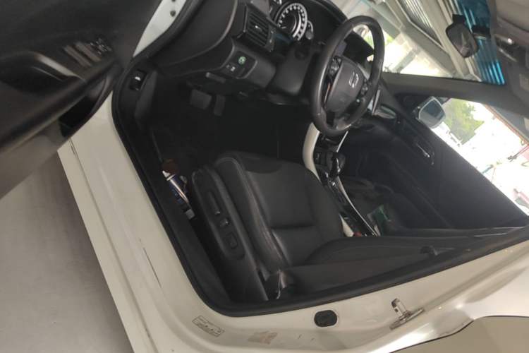 Used Honda Accord 2016 2.0L Luxury Edition Driver Seat