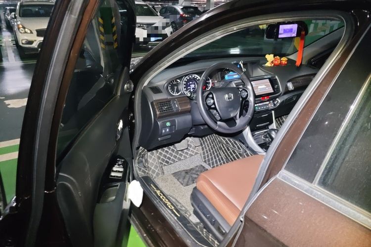 Used Honda Accord 2016 2.4L Luxury Edition Driver Seat