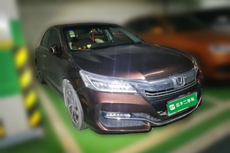Used Honda Accord 2016 2.4L Luxury Edition Front Right 45 Deg
