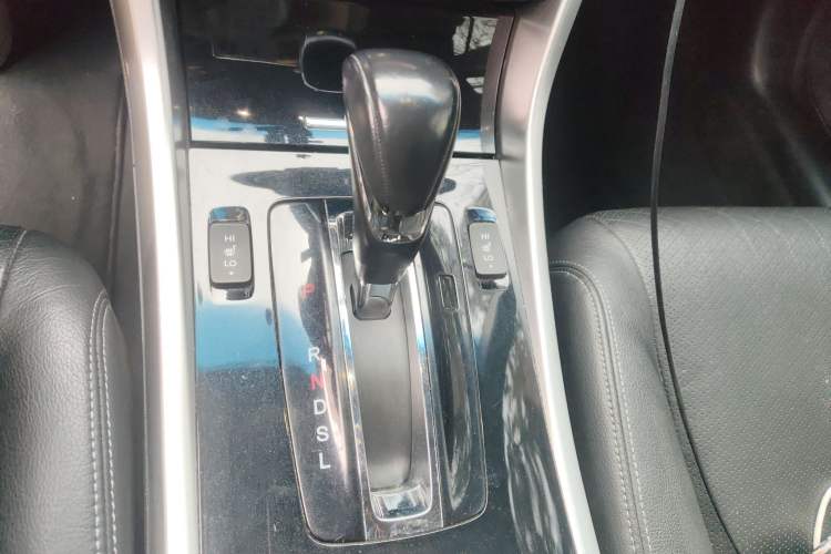 Used Honda Accord 2016 2.0L Elite Edition Gear Lever