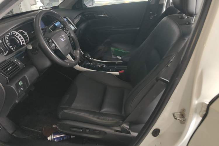 Used Honda Accord 2016 2.0L Luxury Edition Left Front Seat