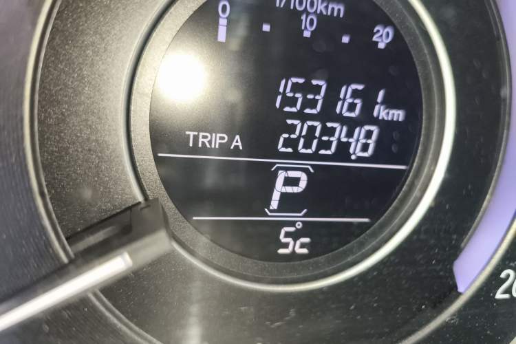 Used Honda Accord 2016 2.0L Comfort Edition Odometer Close Up