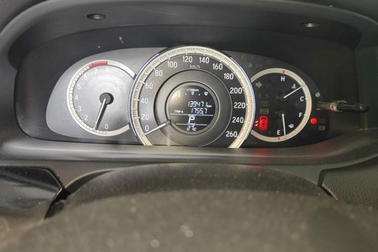 Used Honda Accord 2016 2.0L Luxury Edition Odometer Close Up