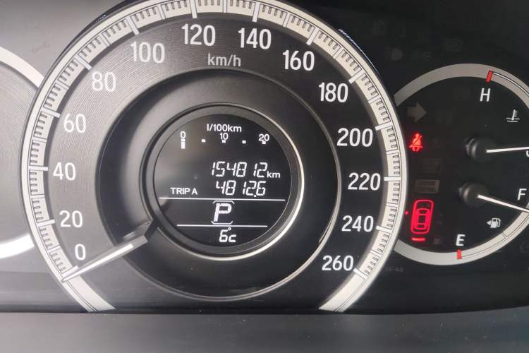 Used Honda Accord 2016 2.0L Elite Edition Odometer Close Up