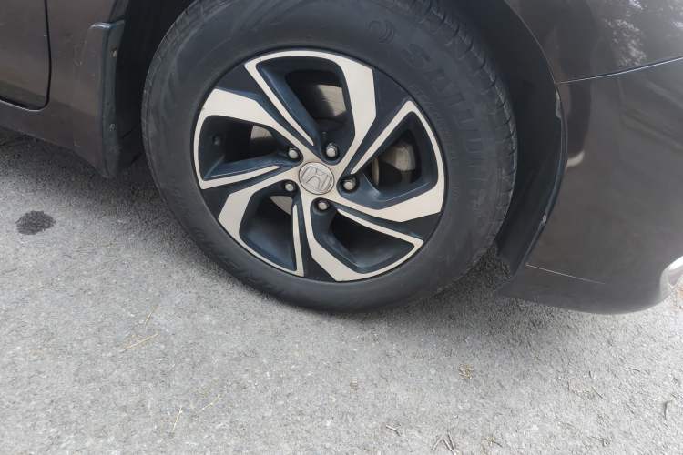 Used Honda Accord 2016 2.0L Elite Edition Right Front Wheel Hub