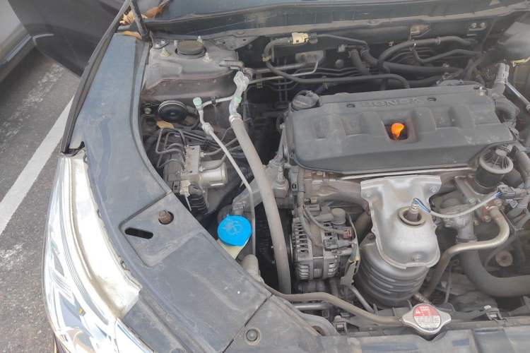 Used Honda Accord 2016 2.0L Comfort Edition Engine Bay Right