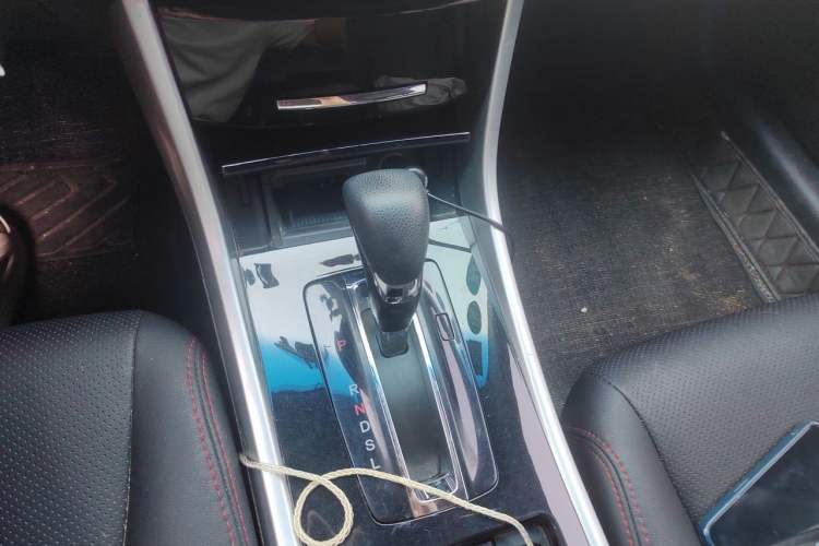 Used Honda Accord 2016 2.0L Comfort Edition Gear Lever