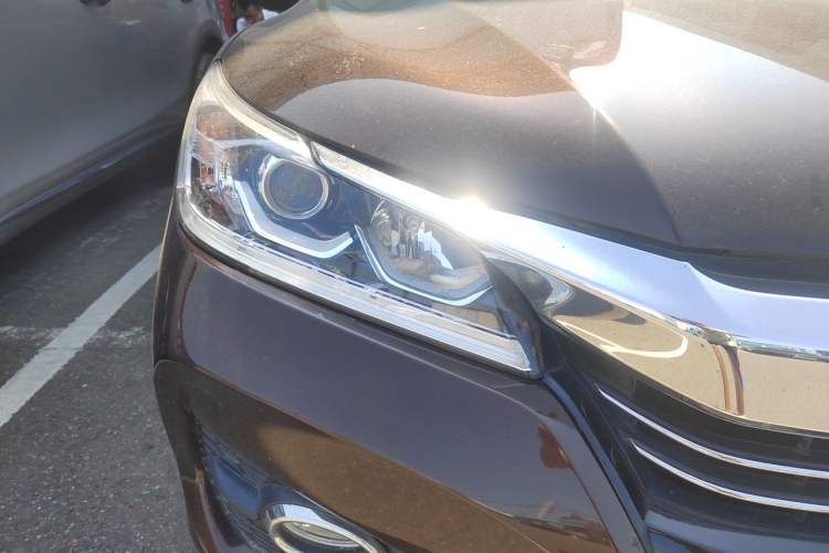 Used Honda Accord 2016 2.0L Comfort Edition Right Front Headlight
